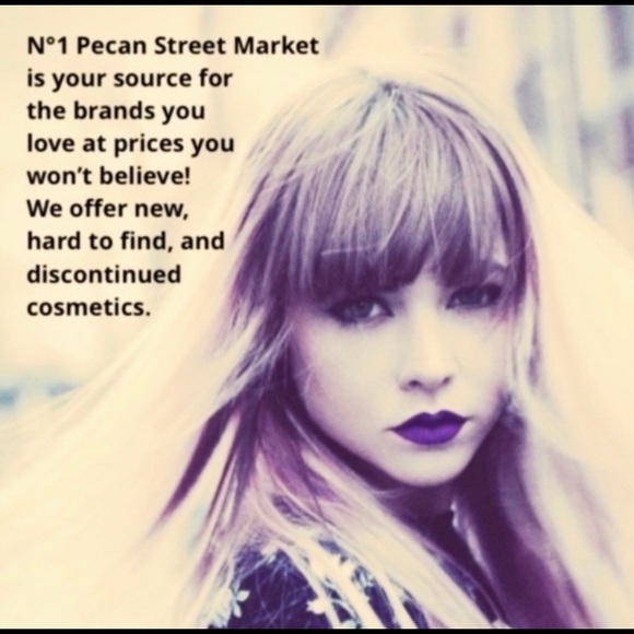 Hourglass Seamless Finish Foundation Brush - Picture 3 of 3